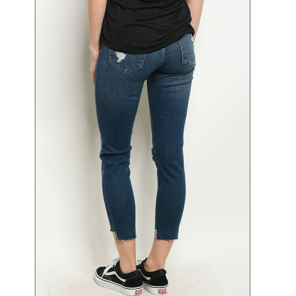 NWT distressed mid rise skinny jeans - Picture 2 of 4